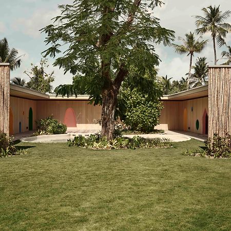 Patina Maldives, Fari Islands Hotel Gaafaru Exterior photo