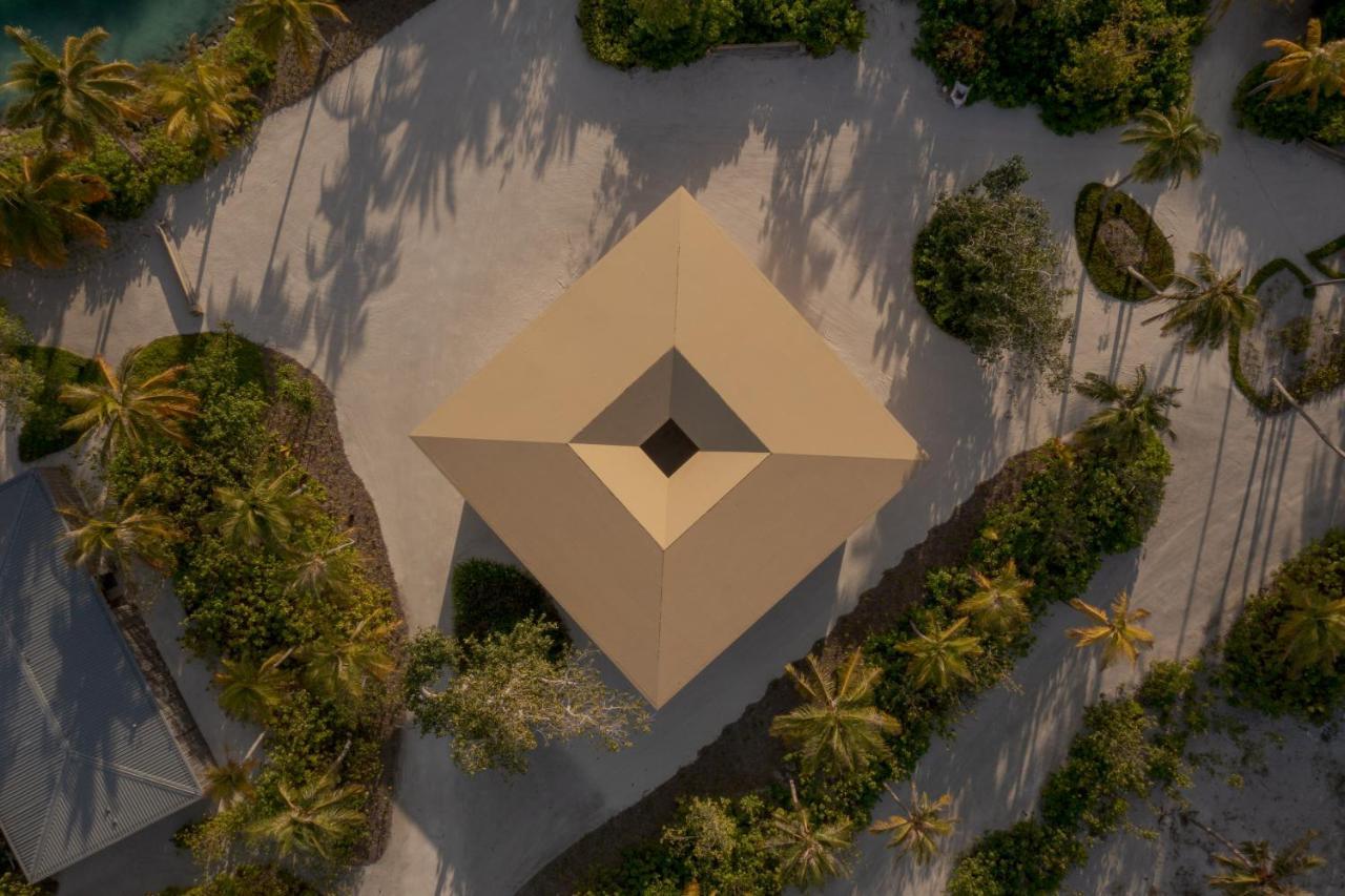 Patina Maldives, Fari Islands Hotel Gaafaru Exterior photo
